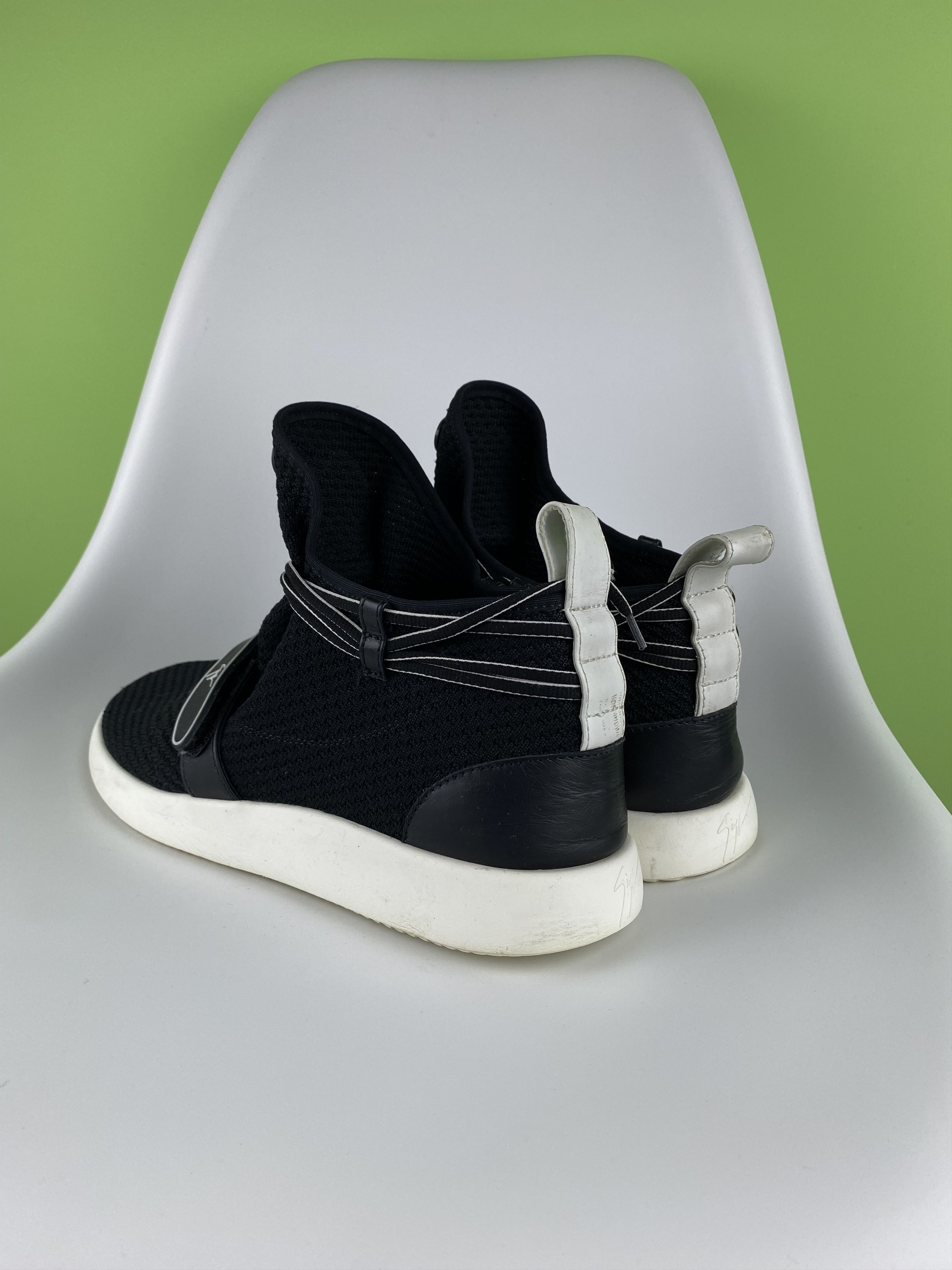 Giuseppe Zanotti Giuseppe Zanotti Hayden Men’s Mid Top Sneakers Black size 43 Size US 10 / EU 43 - 7 Thumbnail