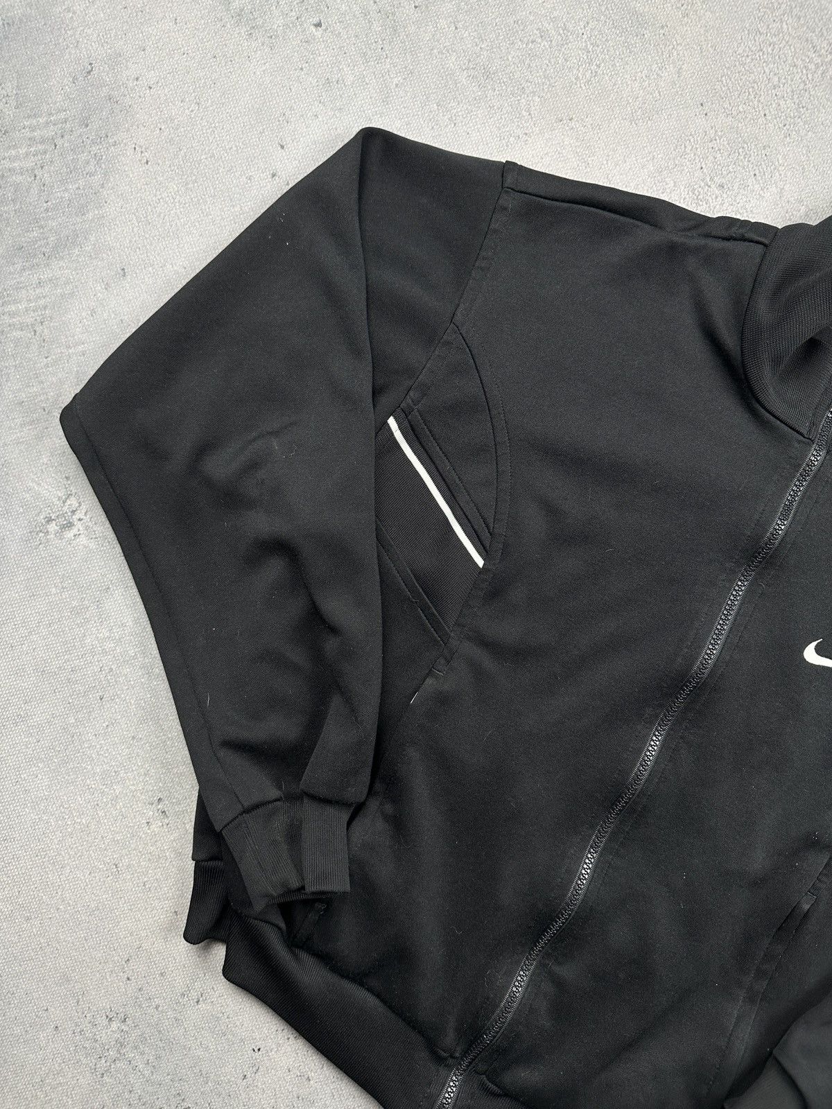 Nike Nike Vintage 90s Swoosh Track Jacket Black Full Zip Y2K Size S / US 4 / IT 40 - 3 Thumbnail