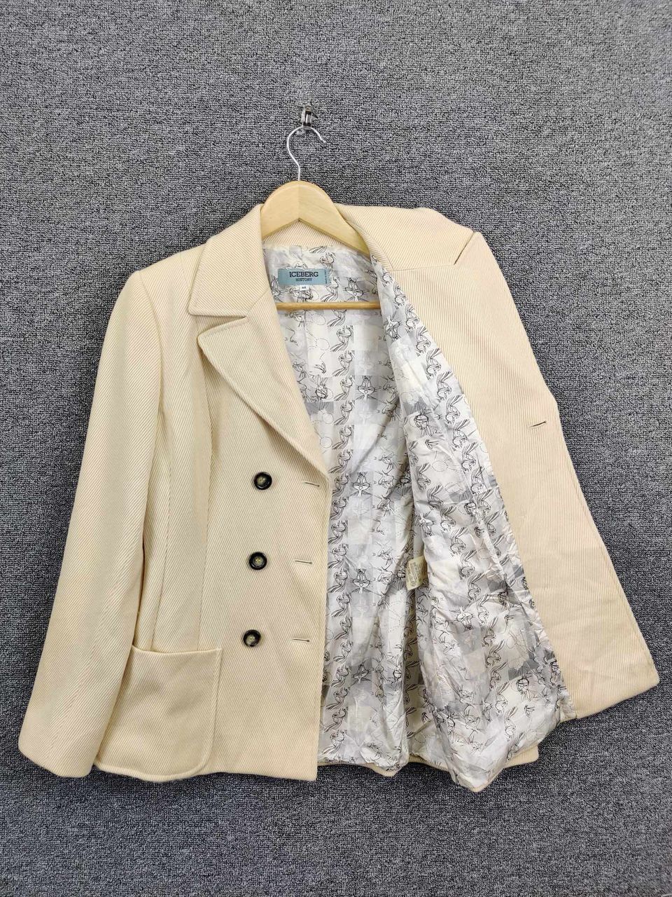 Iceberg Vintage 90's Iceberg History Bug Bunny Double Breasted Coat Size US M / EU 48-50 / 2 - 7 Thumbnail