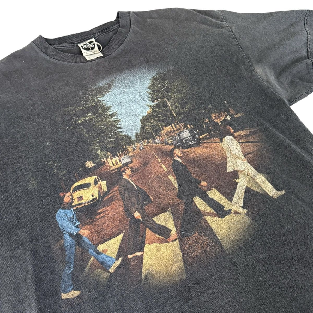 Apple Vintage Beatles Abbey Road Faded T-Shirt XL Size US L / EU 52-54 / 3 - 2 Thumbnail
