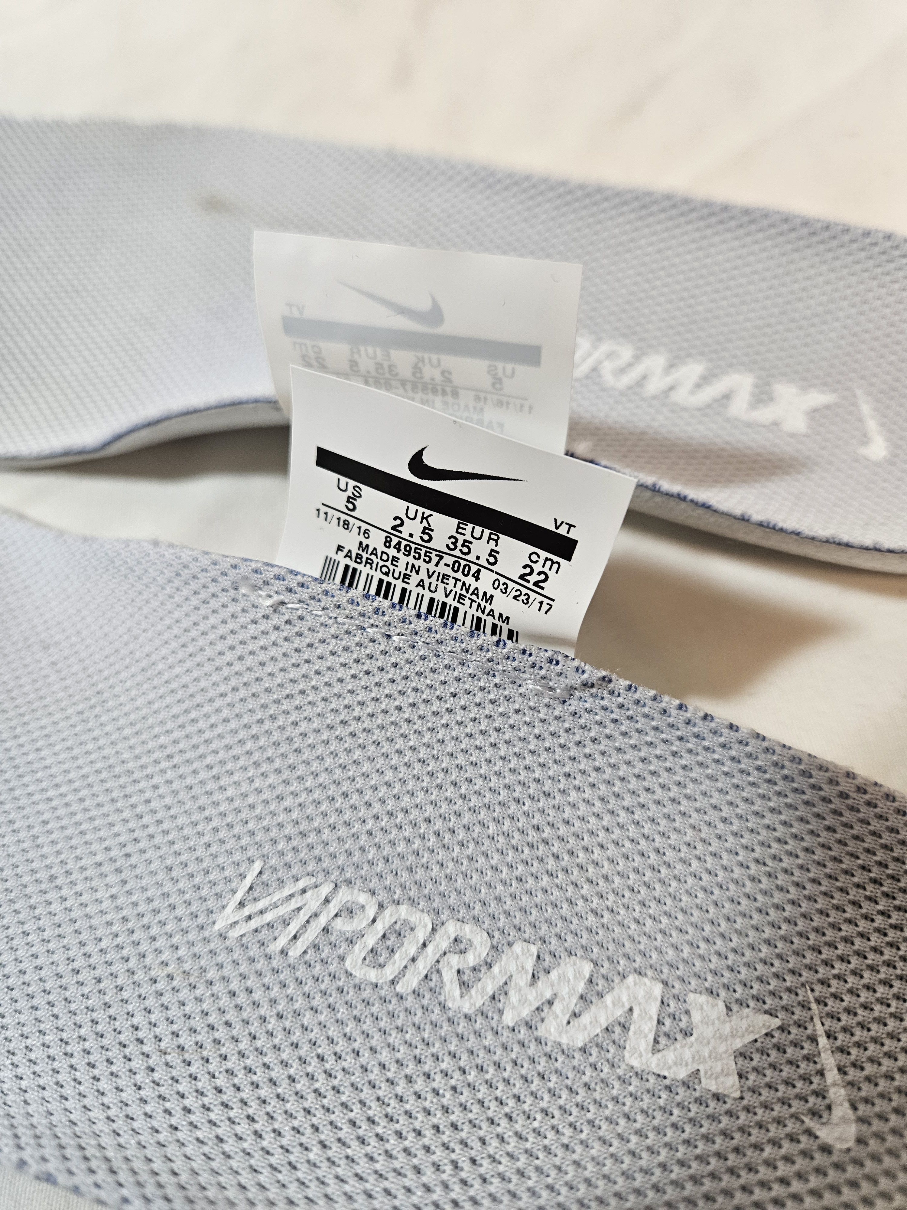 Nike 2017 Nike Air VaporMax Pure Platinum shoes Size US 5 / IT 35 - 9 Thumbnail
