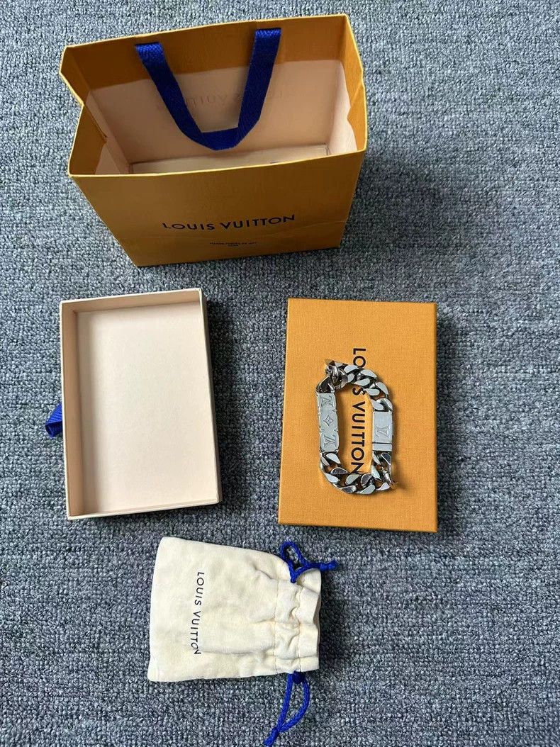 Louis Vuitton Louis Vuitton Cuban bracelet Size ONE SIZE - 1 Thumbnail