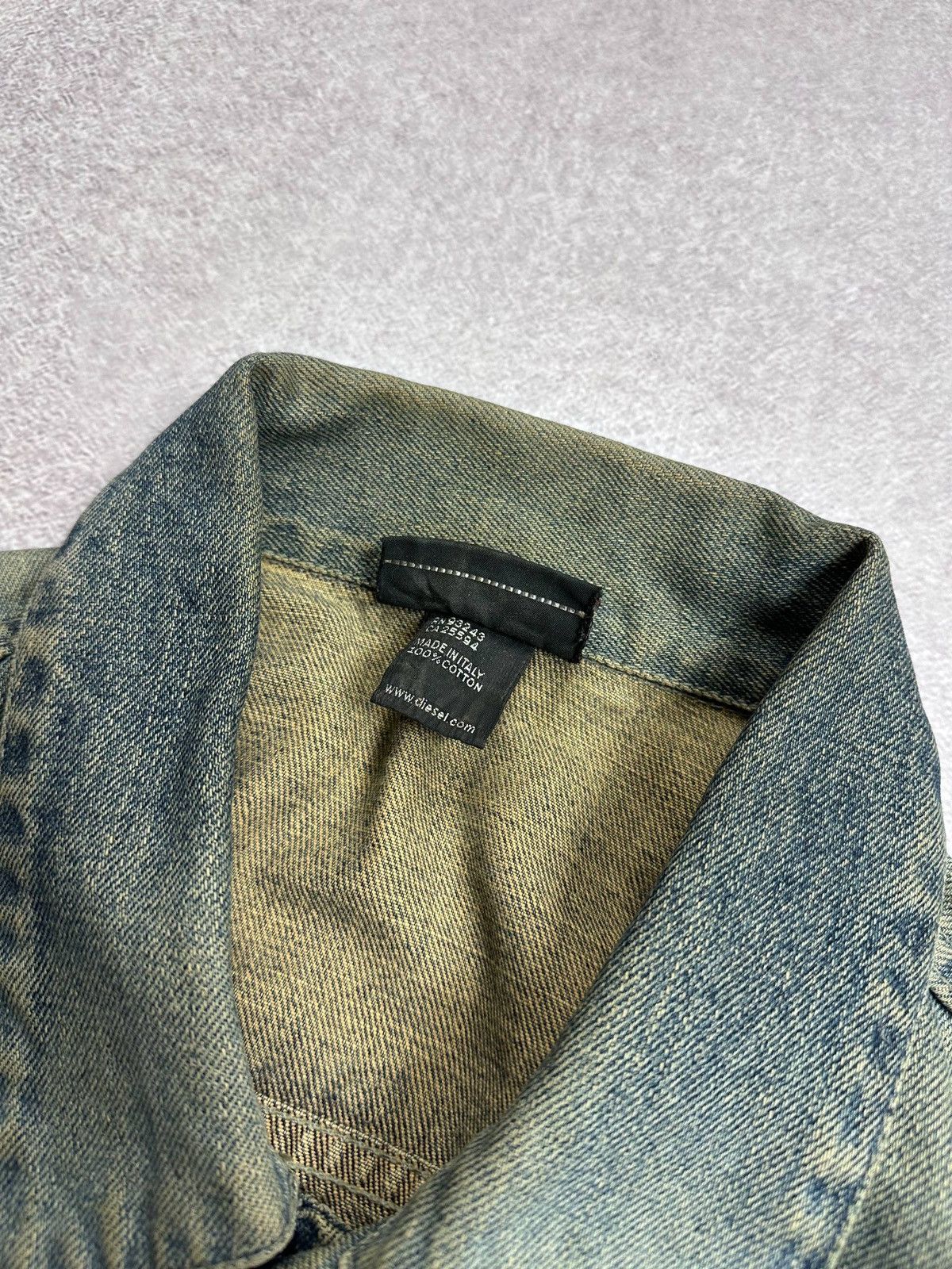 Diesel Vintage Diesel Womans Grunge Perfect Faded Denim Jacket L Size L / US 10 / IT 46 - 11 Thumbnail