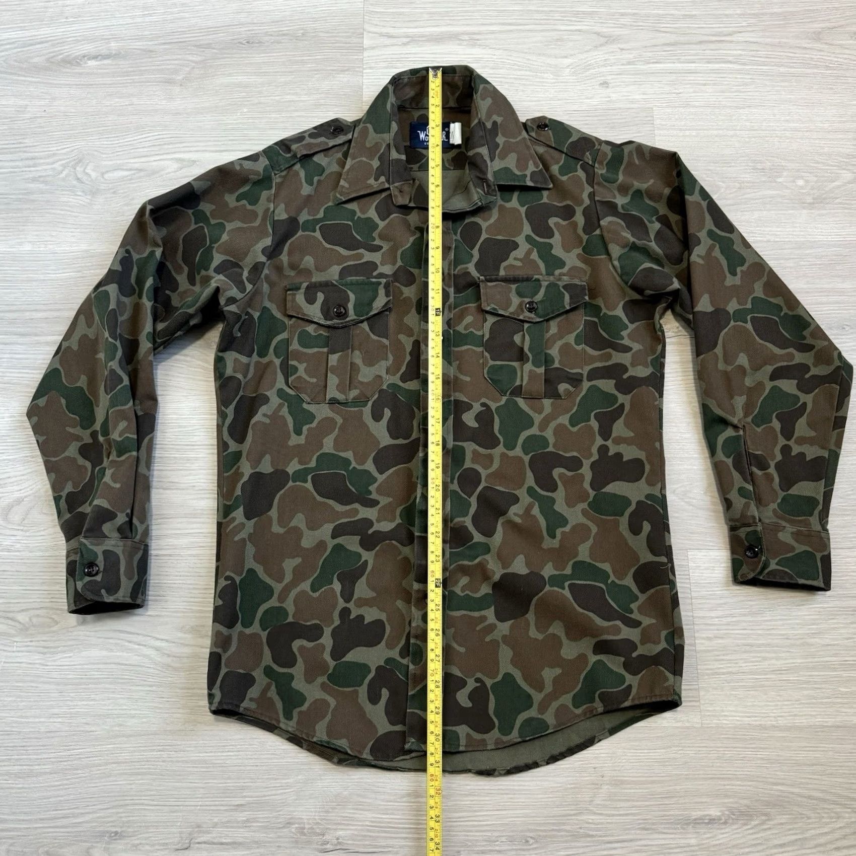 Vintage VINTAGE Woolrich Button-Up Shirt Shacket Green Camouflage Wool Flannel Wool Duck Frog Skin Pockets Size M Mens Size US M / EU 48-50 / 2 - 3 Thumbnail