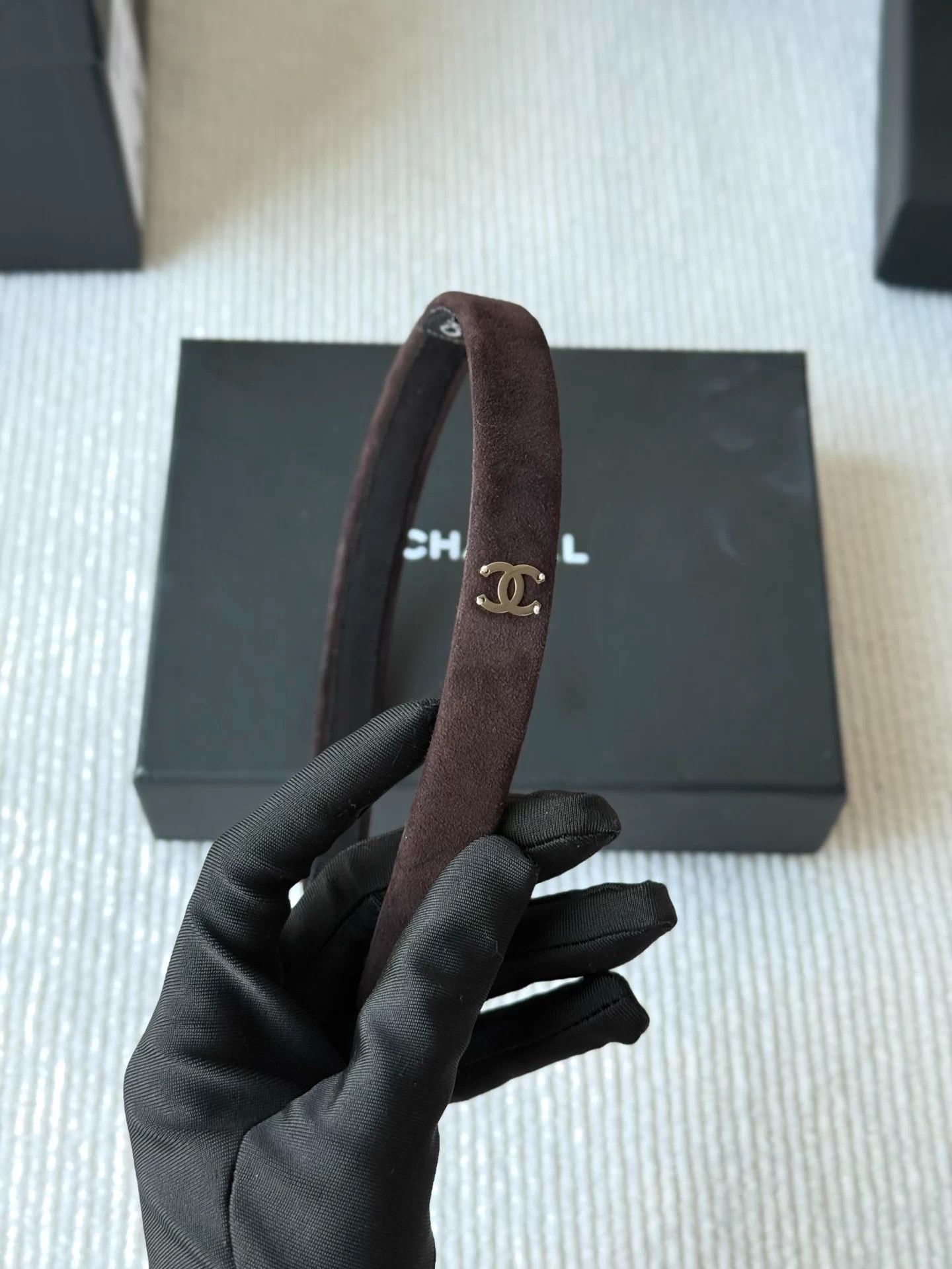Chanel Chanel 23A Red Brown Suede Headband Worn Once Size ONE SIZE - 3 Thumbnail