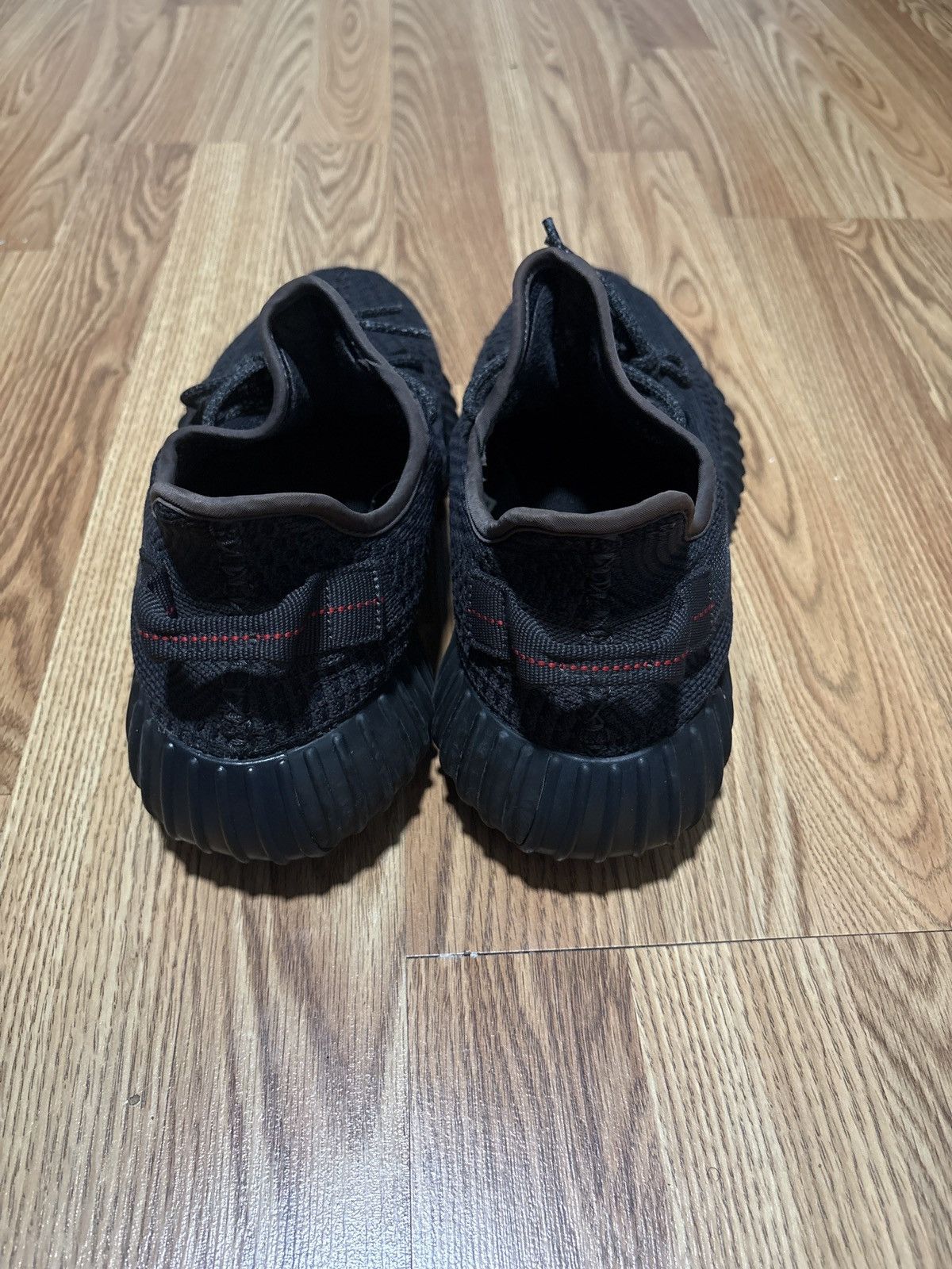 Yeezy Adidas Yeezy Boost 350 V2 in black (non-reflective) Size US 10 / EU 43 - 2 Thumbnail