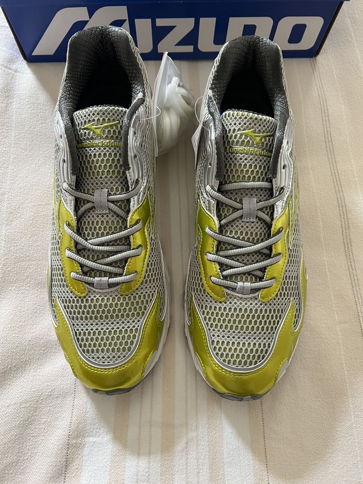 Mizuno Mizuno Wave Rider 10 Amazon One Block Down Flame Wave 11 Size US 11 / EU 44 - 8 Thumbnail