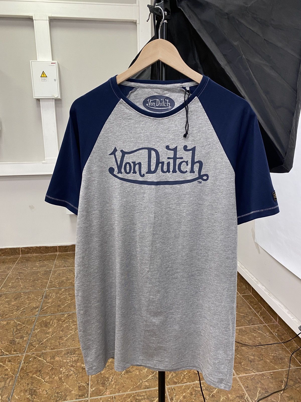 Von Dutch 🇺🇸 Vintage Y2K Von Dutch Big Logo T-Shirt Rare Retro Hype Size US XL / EU 56 / 4 - 1 Thumbnail