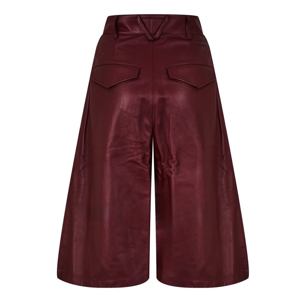 Bottega Veneta Bottega Veneta Leather Bermuda Shorts in Red Size 25" / US 0 / IT 36 - 3 Thumbnail