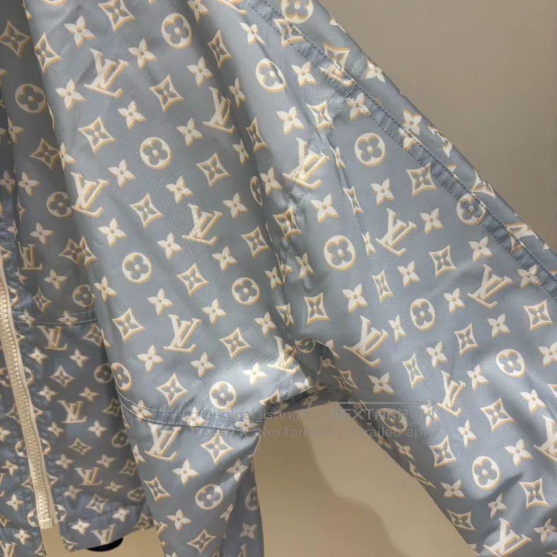Louis Vuitton Louis Vuitton Monogram full print assault jacket Size XS / US 0-2 / IT 36-38 - 4 Thumbnail