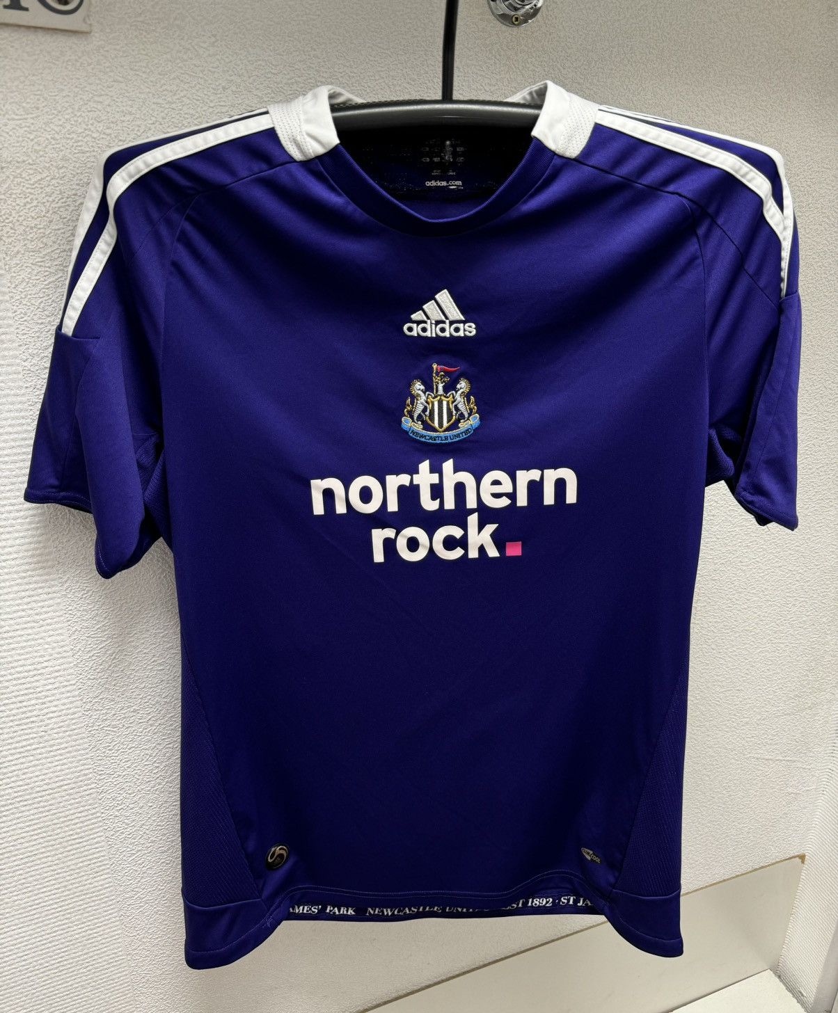 Adidas Newcastle United adidas vintage soccer jersey 2008 M norther Size US M / EU 48-50 / 2 - 1 Thumbnail