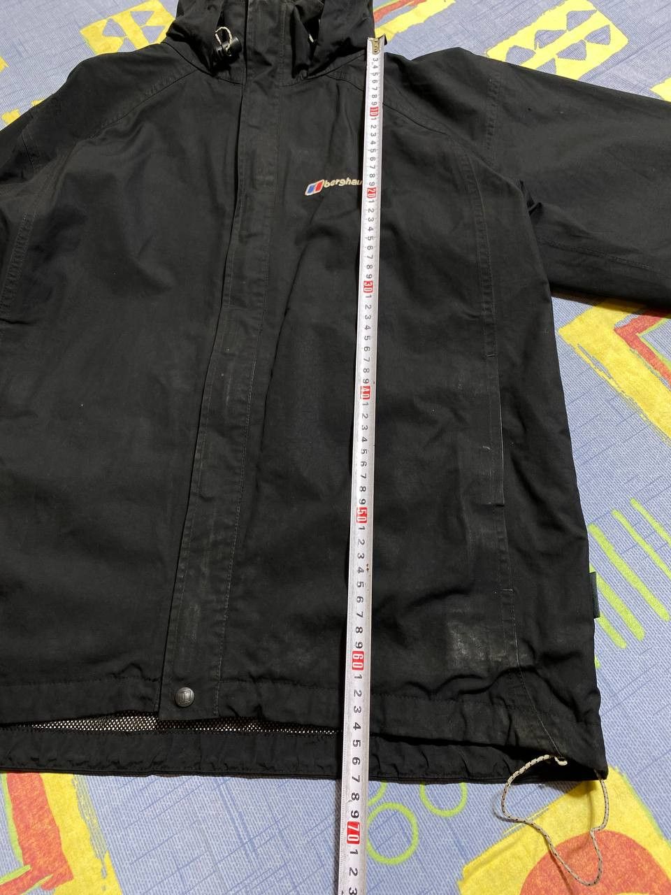 Berghaus × Goretex × Vintage Vintage 80’s berghaus mera peak gore-tex outdoor jacket Size US M / EU 48-50 / 2 - 11 Thumbnail