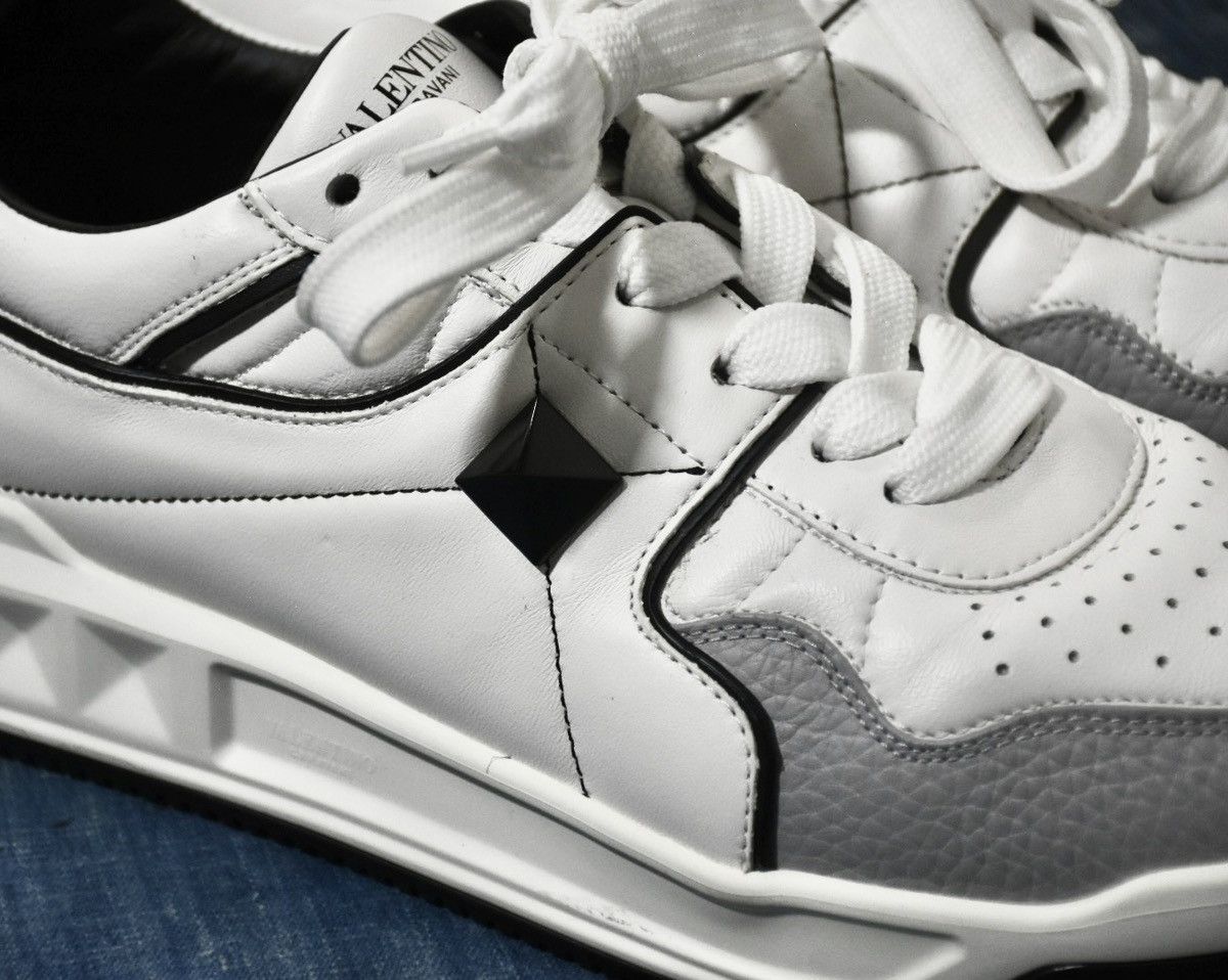 Valentino Valentino One Stud Garavani Sneaker Size US 7 / EU 40 - 4 Thumbnail