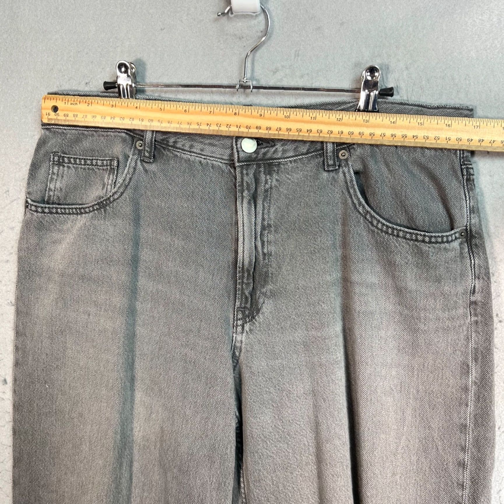Uniqlo Uniqlo Womens Jeans Gray Wide-Leg Cotton Blend Denim Size 32 (Adult) Womens Regular Rise High Inseam 29 in Front Distressing - Vintage/NWT? (No N/A) Size 24" / US 00 / IT 34 - 5 Thumbnail