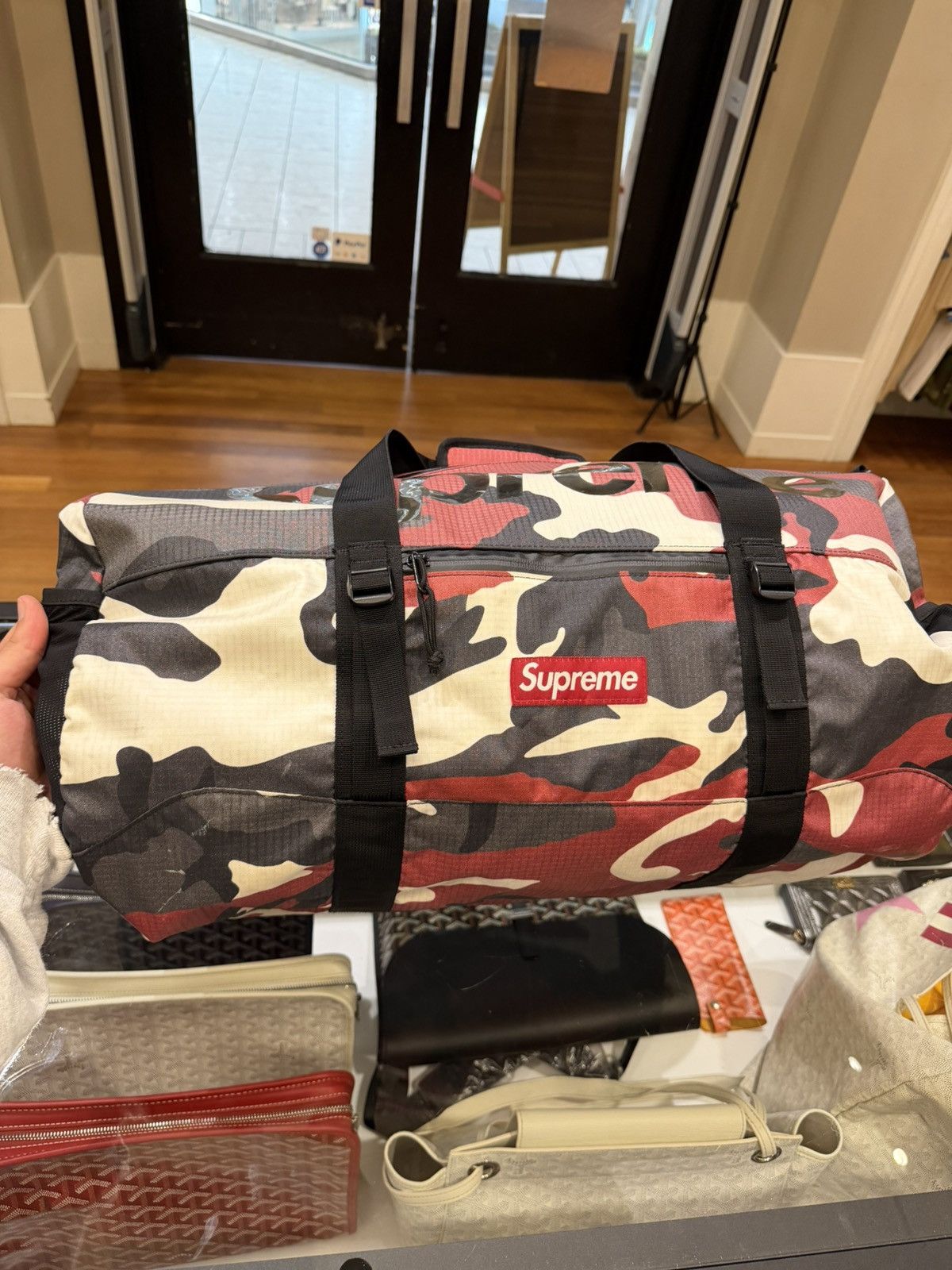 Supreme Supreme SS21 Red Camo Duffle Bag Size ONE SIZE - 2 Thumbnail