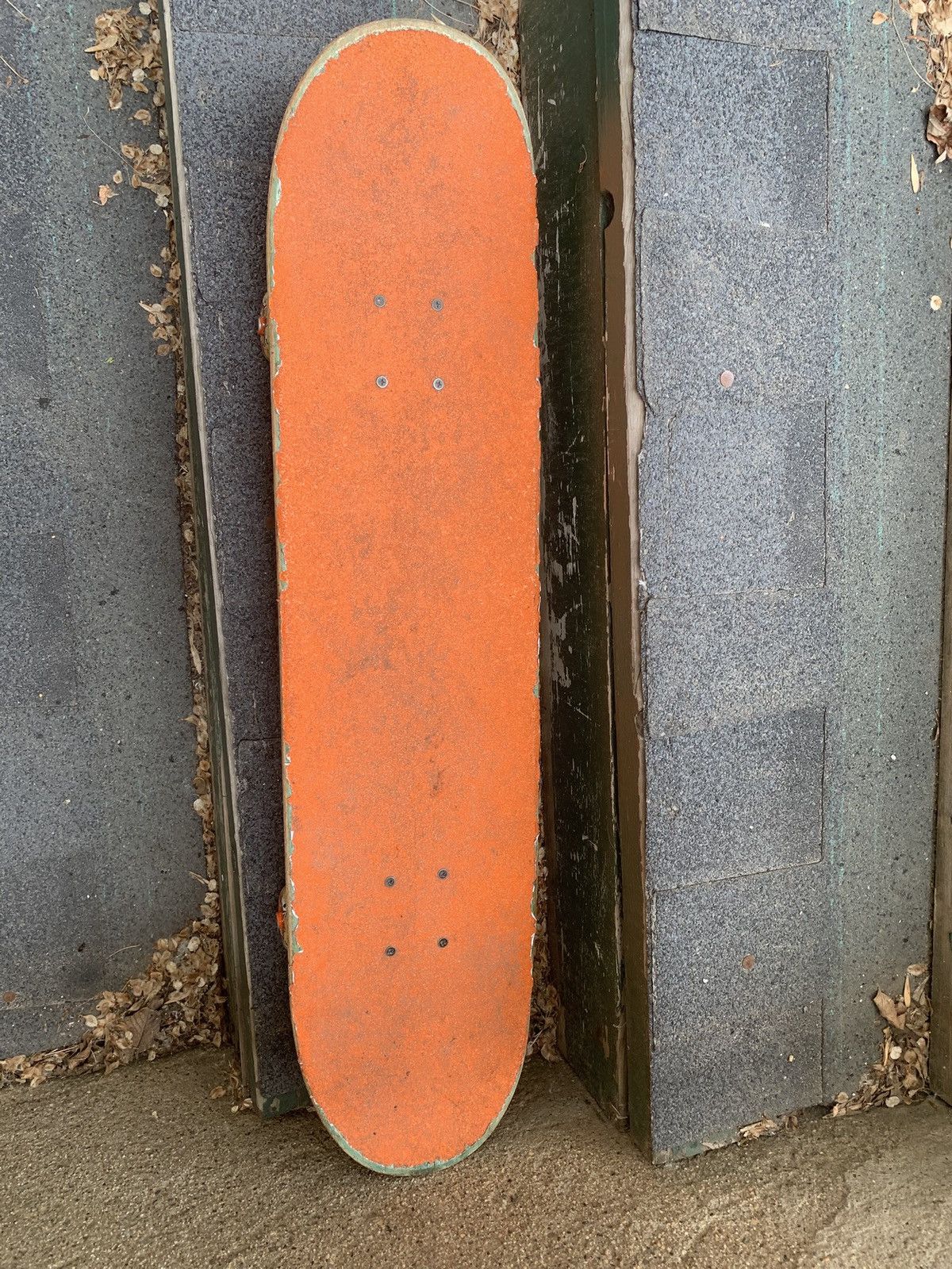 World Industries World Industries board/tensor trucks. Worn. Size ONE SIZE - 4 Thumbnail