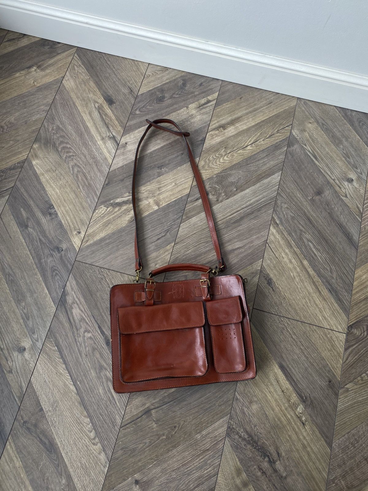 Designer Vintage Guelfi Ghibellini Heavy Brown Genuine Leather Bag Size ONE SIZE - 2 Thumbnail