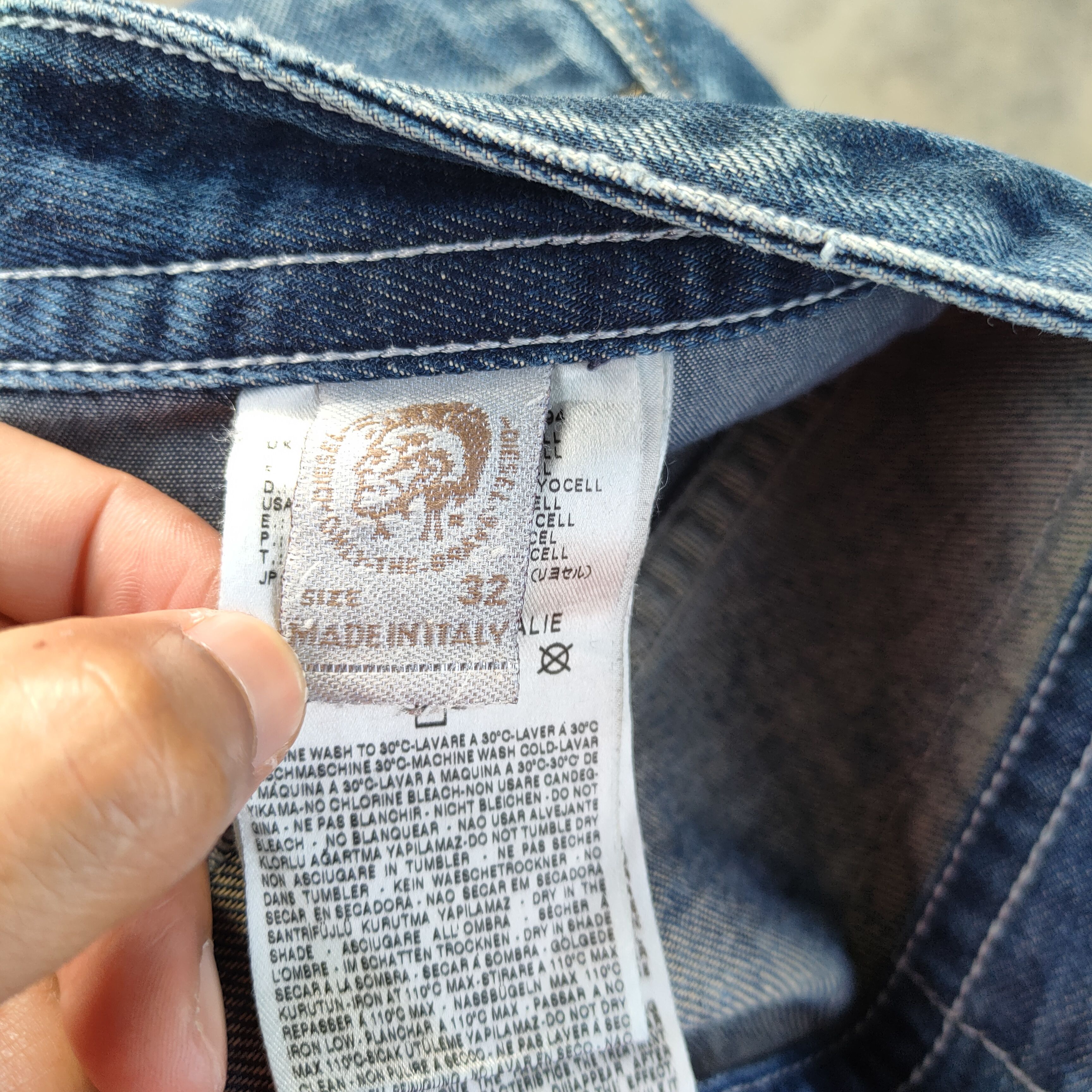 Diesel W33 VINTAGE DIESEL FADED DISTRESSED DENIM JEAN PANTS Size US 33 - 14 Thumbnail