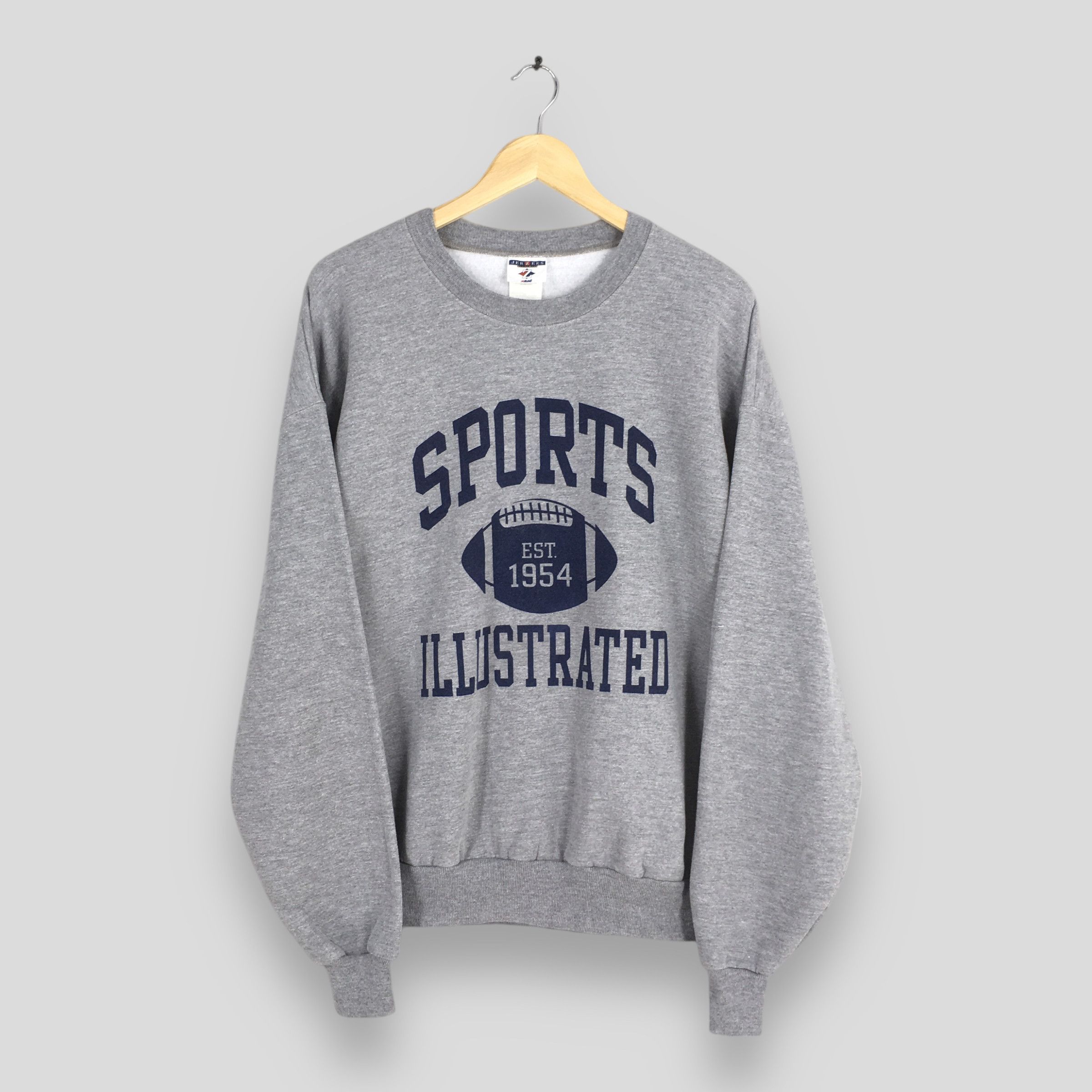 Vintage Vintage 90s Sports XXL Illustrated Gray Sweatshirt XLarge Size US XL / EU 56 / 4 - 1 Thumbnail