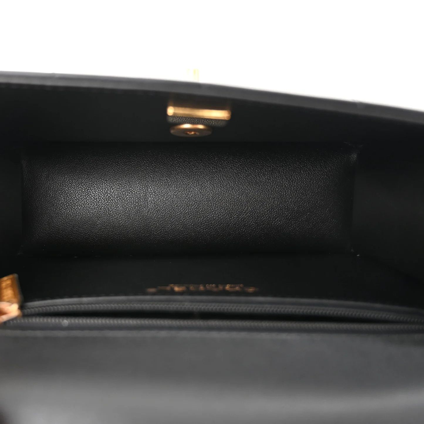 Chanel os11x0326 Size: OS / Mini Flap Bag in Black Size ONE SIZE - 5 Thumbnail