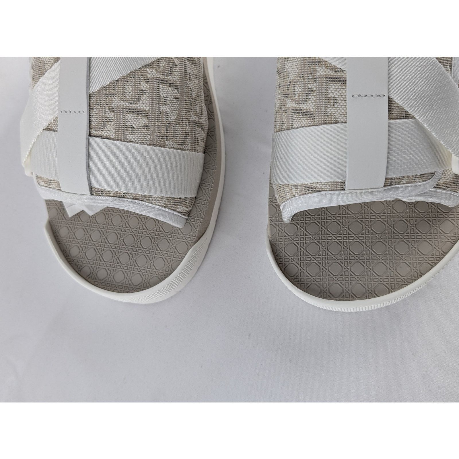 Dior o1rshd1 Sandal M-Alpha Sandal in Beige/White Size US 7 / EU 40 - 13 Thumbnail