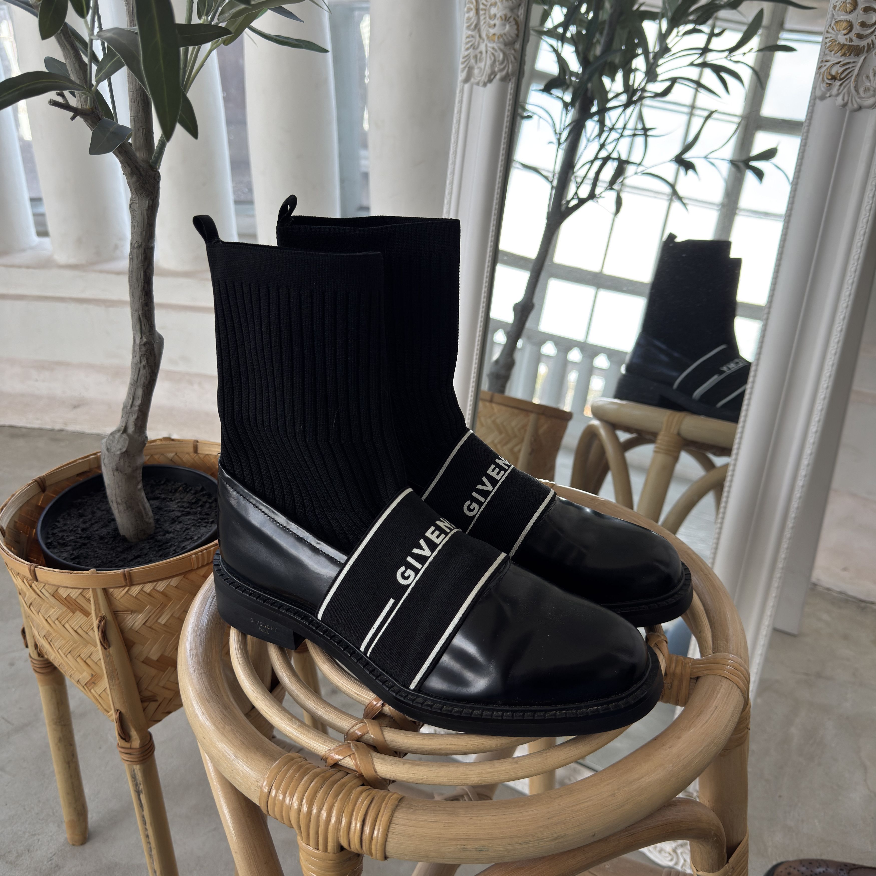 Givenchy Givenchy Paris George V Black Sock Knit Leather Boots EU 41 Size US 8 / EU 41 - 3 Thumbnail