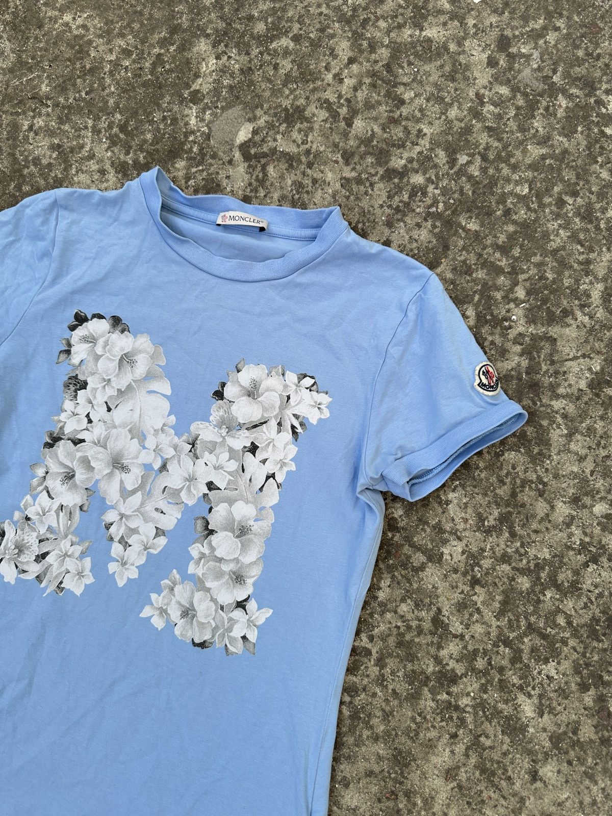 Moncler Moncler Luxury T-shirt M Logo Streetwear Women XS Rae Size XS / US 0-2 / IT 36-38 - 2 Thumbnail