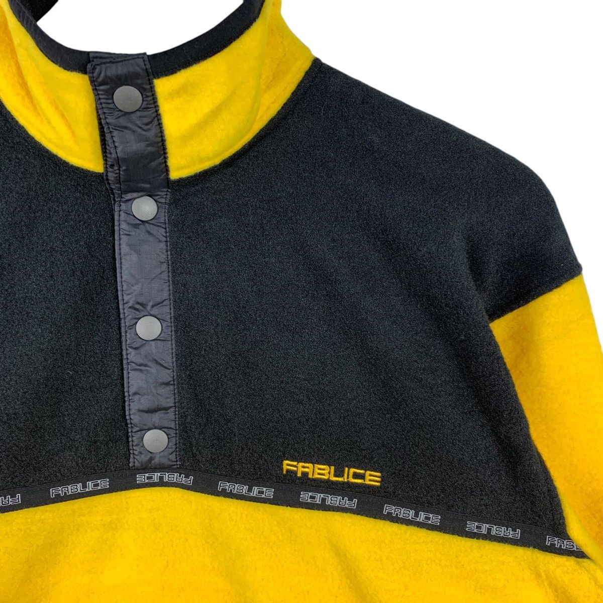 Vintage FABLICE Outdoor Sportswear Small Logo Fleece Half Button Size US L / EU 52-54 / 3 - 4 Thumbnail