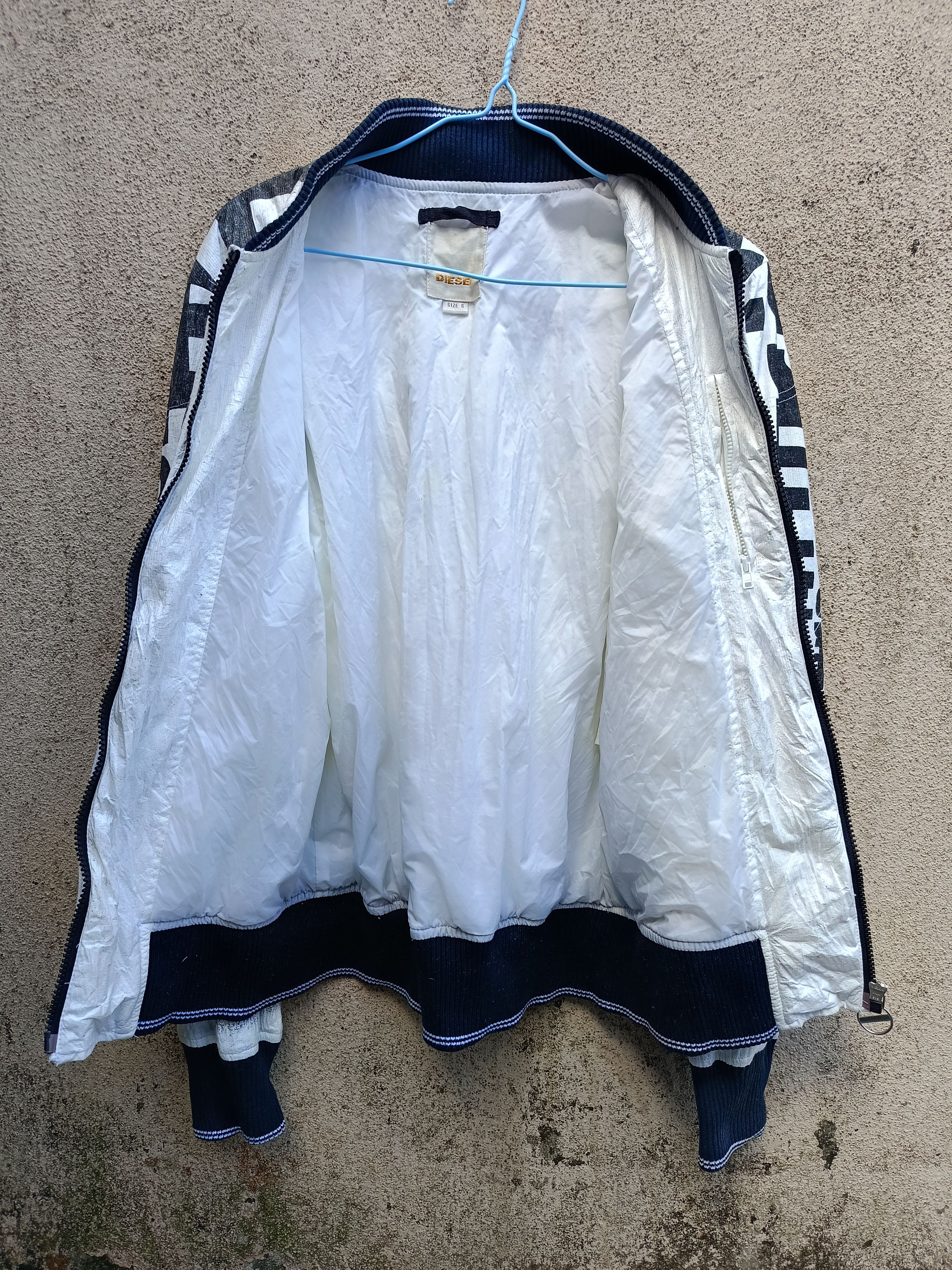Diesel DIESEL MONOGRAM SPELLOUT BOMBER JACKET NYLON Size US S / EU 44-46 / 1 - 4 Thumbnail