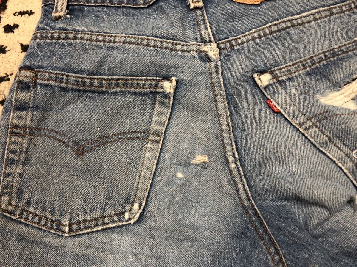 Levi's Vintage 90s Levis Distressed Ripped Zipper jeans Size US 29 - 13 Thumbnail