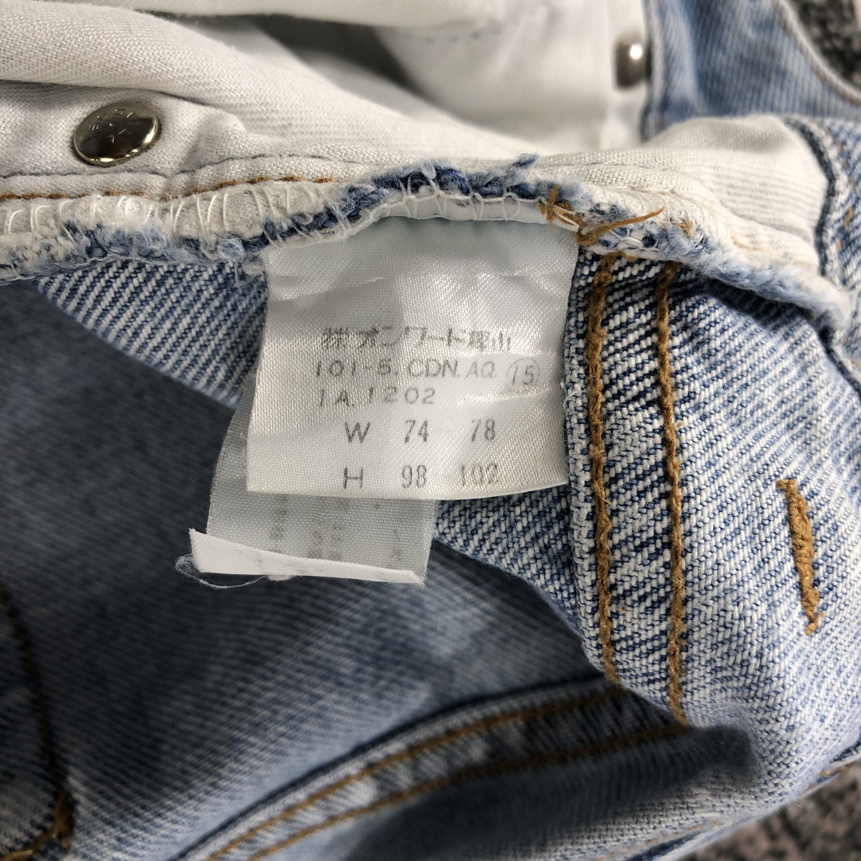 Calvin Klein Vintage Calvin Klein Jeans Medium Wash Denim KJ755 Size US 30 / EU 46 - 12 Thumbnail