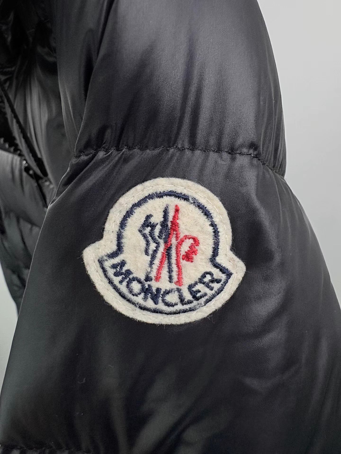 Moncler MONCLER SUYEN Black Down Jacket Size US S / EU 44-46 / 1 - 4 Thumbnail