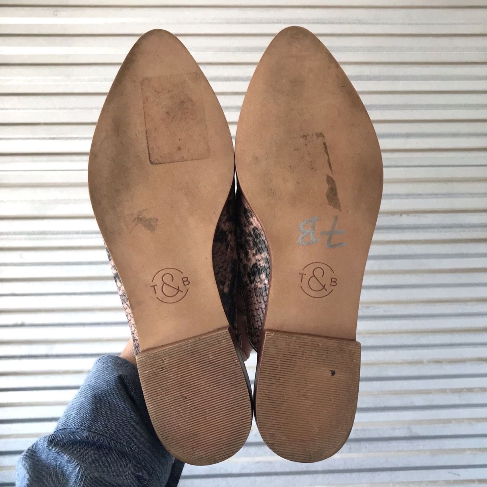 Treasure & Bond Treasure & Bond Women Tan Kallie Faux Snakeskin Slip-On Comfort Mules Flats 8.5M Size US 7 / IT 37 - 4 Thumbnail