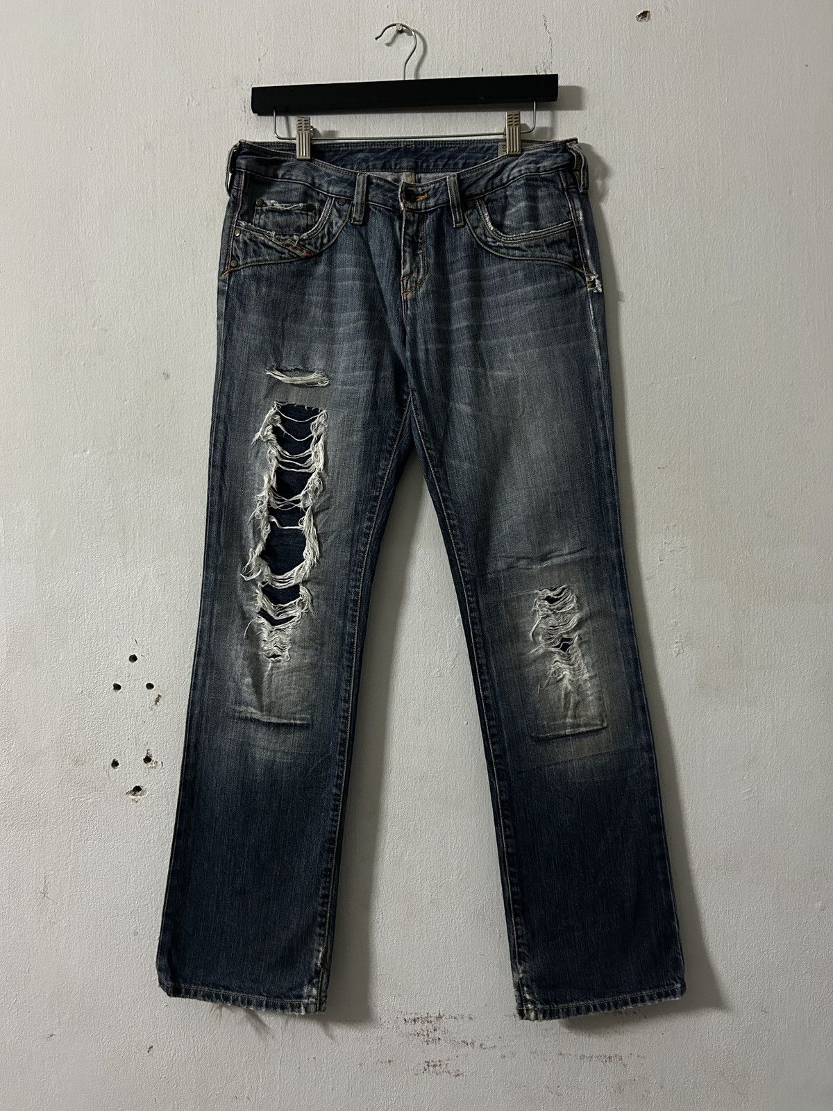 Diesel Diesel distressed Ripped jeans Size US 31 - 1 Thumbnail