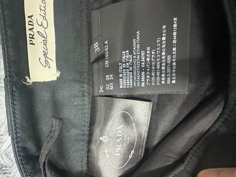 Prada Prada Women's shorts 2502-Nextarrow Size 37" - 4 Thumbnail