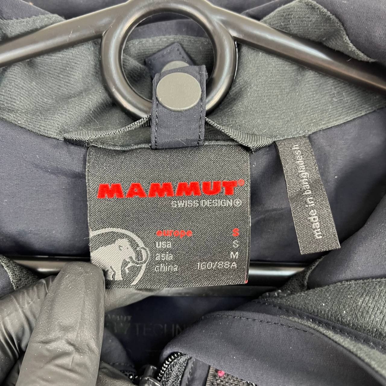 Mammut Mammut DRYtech Waterproof Jacket Hooded Navy Hiking Shell S Size US S / EU 44-46 / 1 - 5 Thumbnail