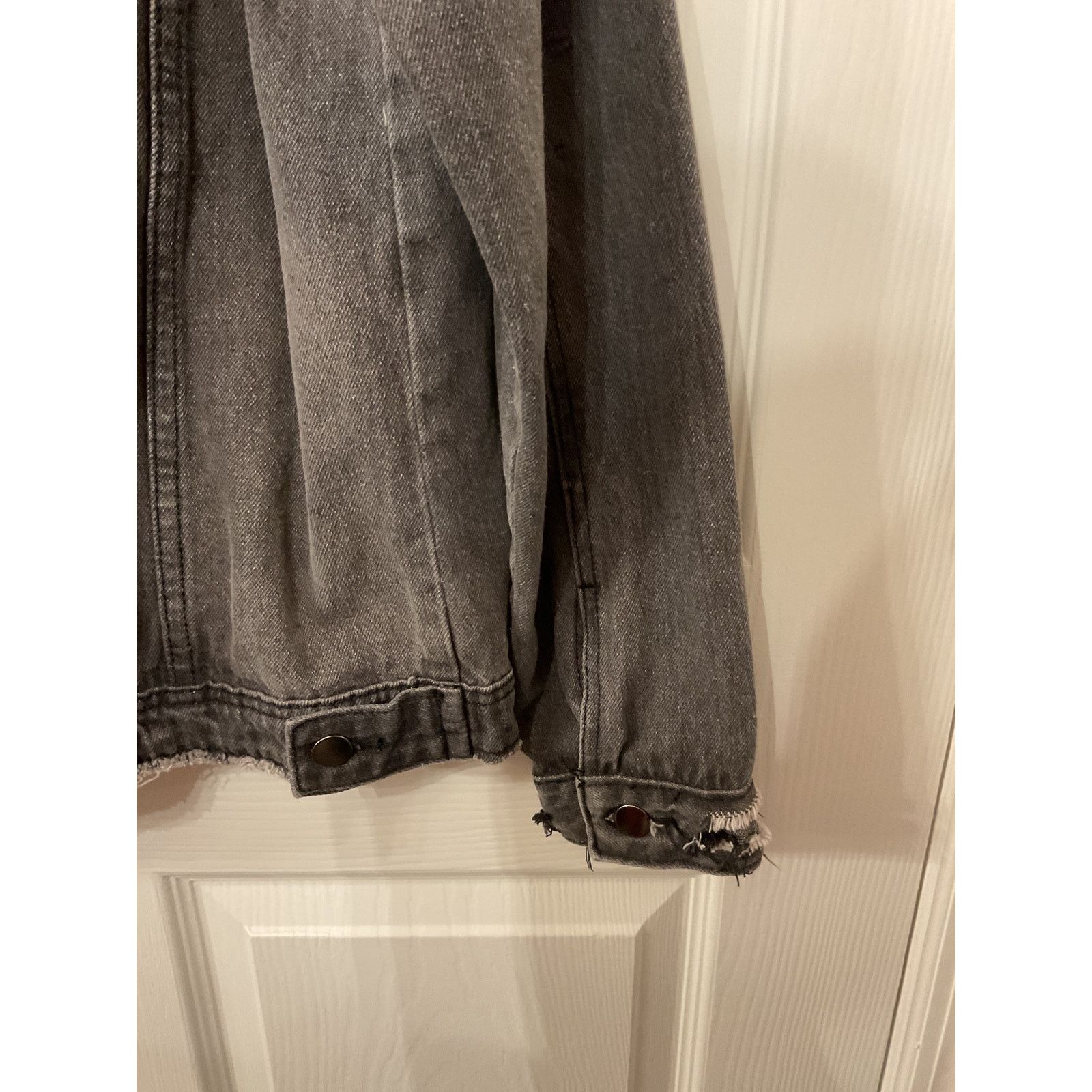 BuddyLove BuddyLove Hazel Dark Gray Distressed Denim Trucker Jacket, M Size M / US 6-8 / IT 42-44 - 6 Thumbnail