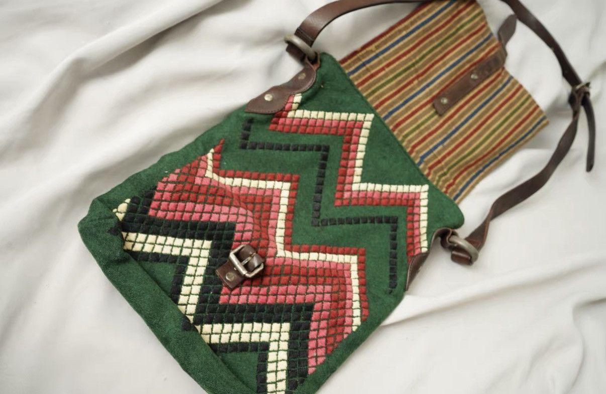 Dries Van Noten Dries Van Noten Grunge Ethnic Patchwork One-Shoulder Bag Size ONE SIZE - 4 Thumbnail