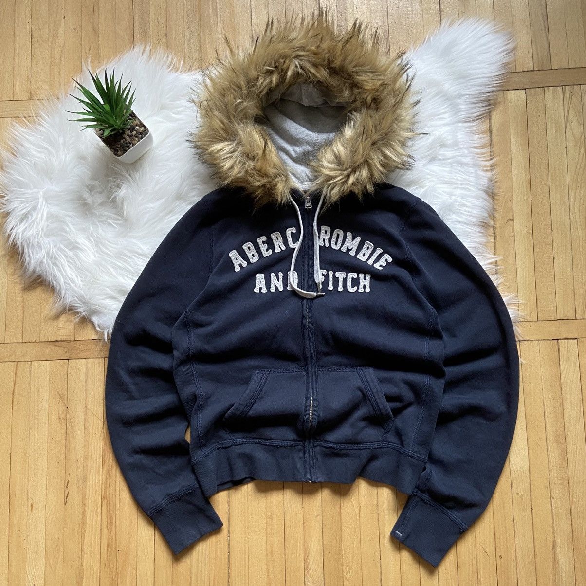 📌Vintage Y2K Abercrombie & Fitch Avant Garde Fur Zip Hoodie