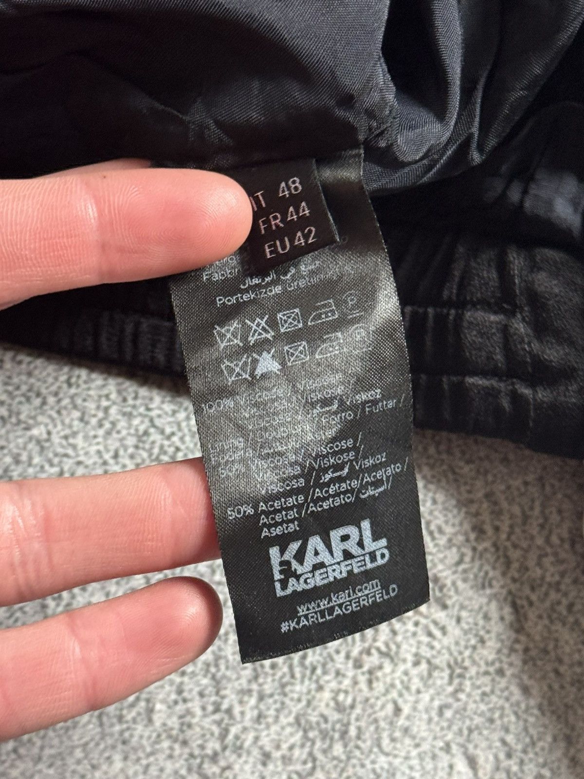 Karl Lagerfeld Karl Lagerfeld IT48/FR44/EU42 bomber zip jacket big logo Size L / US 10 / IT 46 - 11 Thumbnail