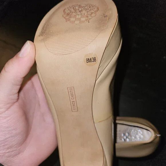 Vince Camuto Vince Camuto Patent Leather Heels Size US 8 / IT 38 - 4 Thumbnail