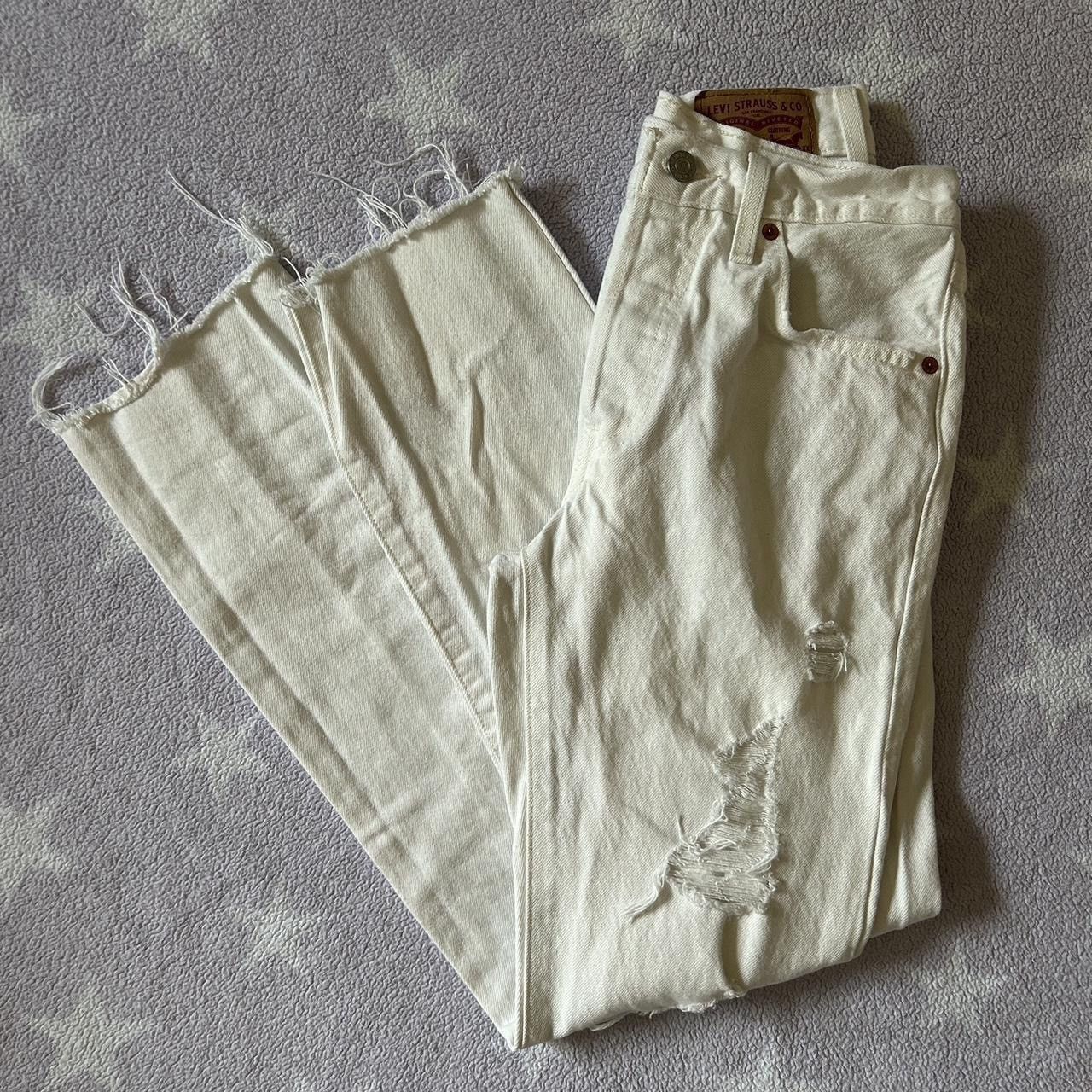 Levi's Levi's Denim White Ripped Jeans Size 24" / US 00 / IT 34 - 1 Thumbnail