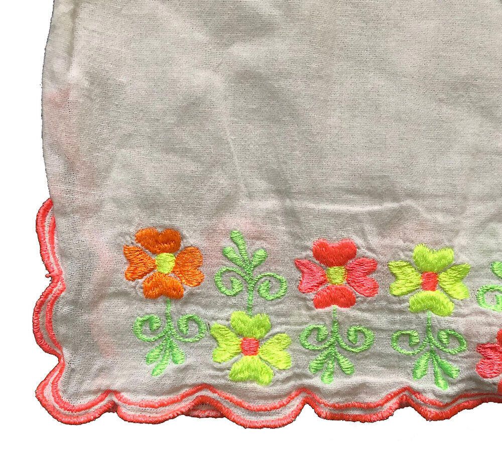 Designer Used White Hand Made Embroidered Floral Blouse S Size S / US 4 / IT 40 - 4 Thumbnail