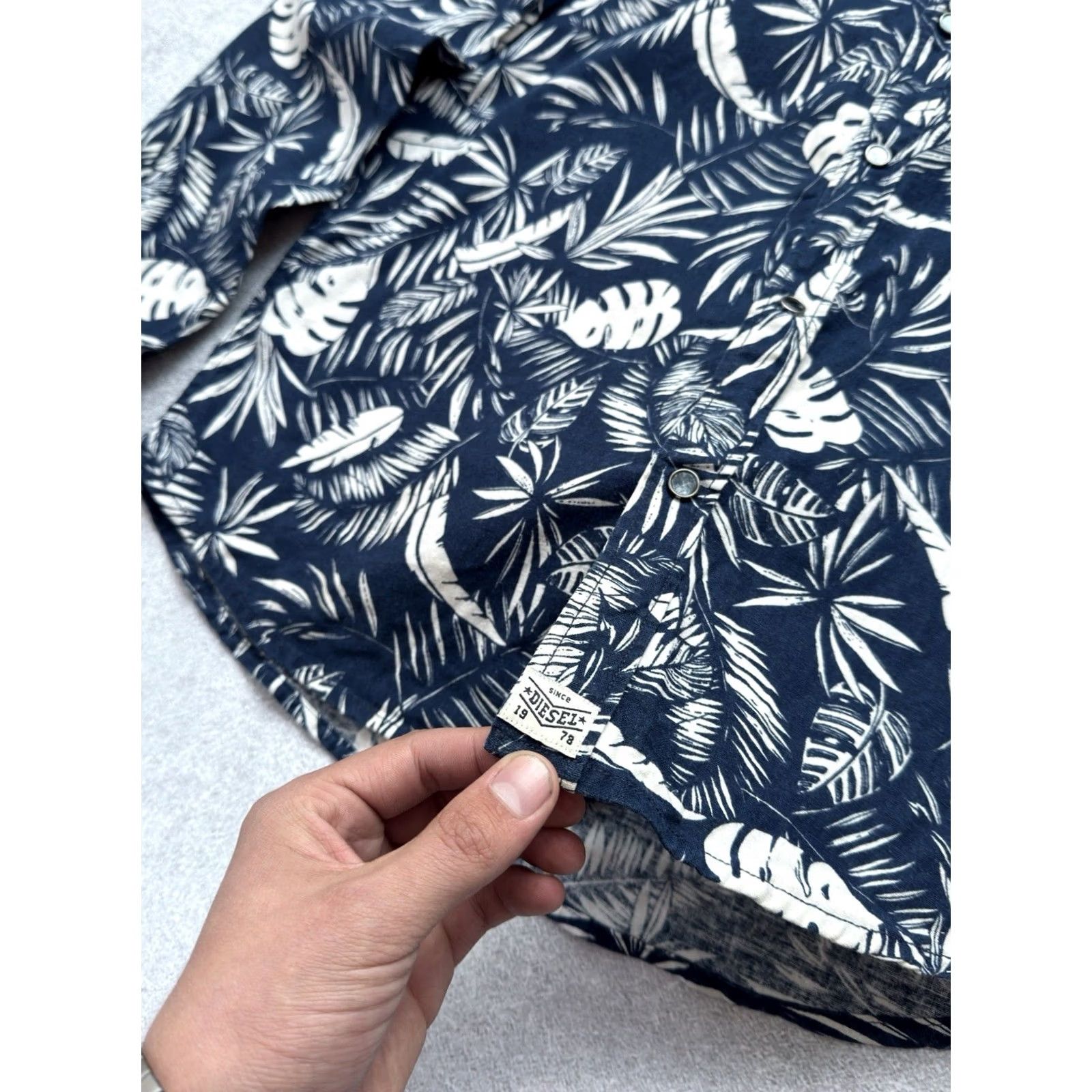 Diesel VINTAGE Diesel Button-Up Shirt Mens L Blue Hawaii Print OverShirt Y2K Size US L / EU 52-54 / 3 - 4 Thumbnail