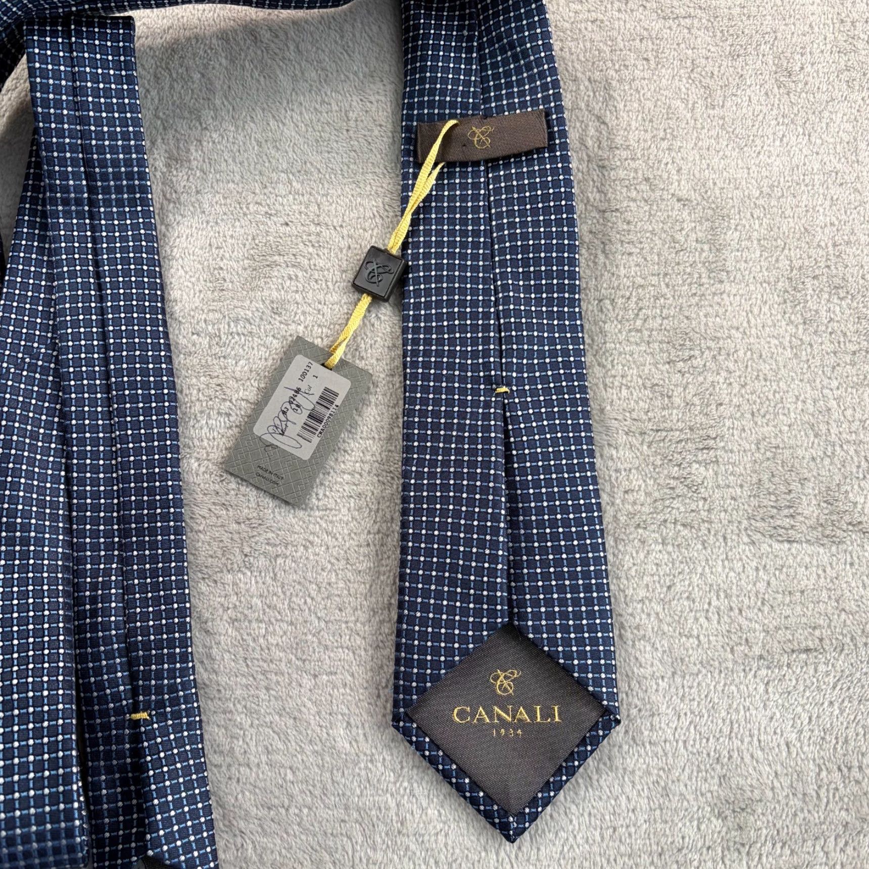 Canali Canali Tie Blue Geometric 100% Silk Made in Italy Luxury NWT Mens Classic 57"-60" Abstract Preppy Yellow Pink? Size ONE SIZE - 5 Thumbnail