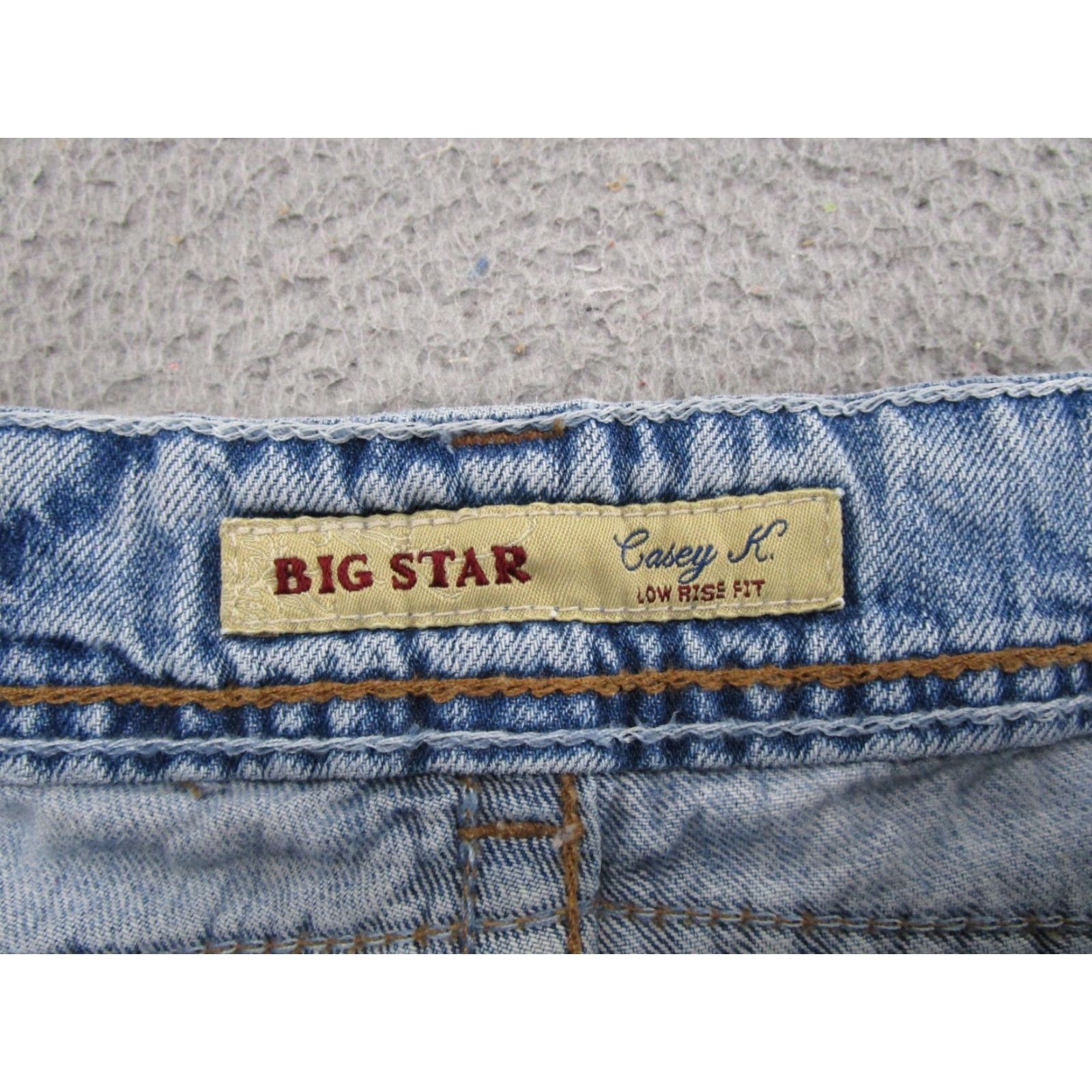 Vintage VINTAGE Buckle BKE Denim Distressed Cut-Off Casey K Women's Denim Shorts Size 28R Y2K Read Size 28" / US 6 / IT 42 - 2 Thumbnail