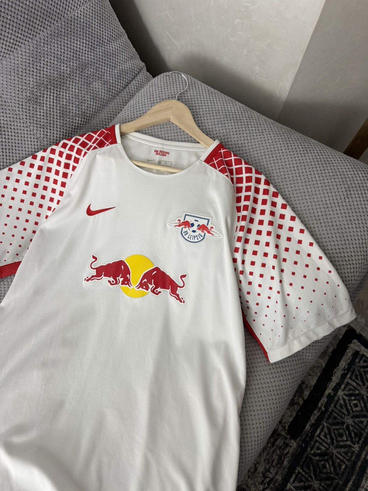 Nike × Red Bull Nike RB Leipzig 2017 2018 Soccer Jersey Size US XL / EU 56 / 4 - 2 Thumbnail