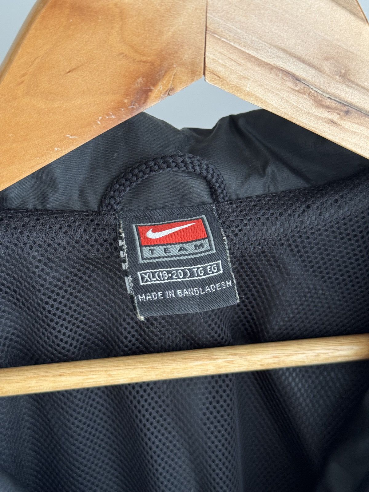 Nike × Vintage Vintage Nike Streetwear Nylon Zip TrackJacket Size US S / EU 44-46 / 1 - 12 Thumbnail