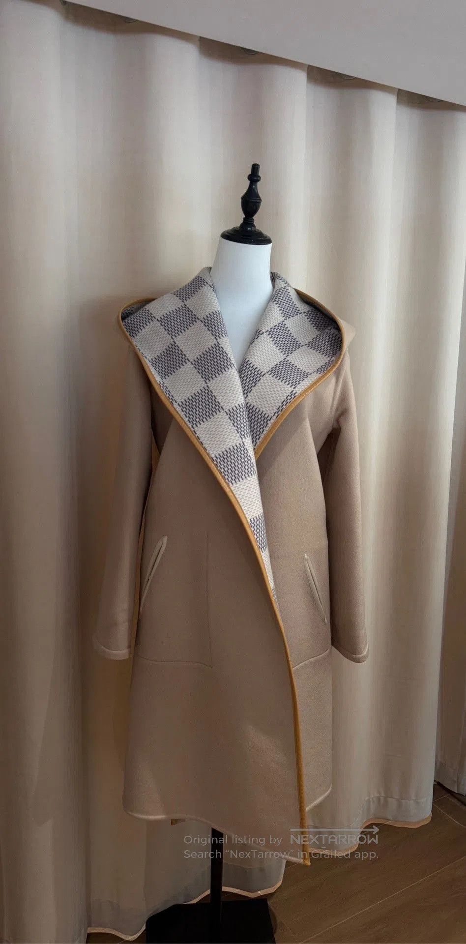 Louis Vuitton LV Damier Reversible Wool Coat. Size M / US 6-8 / IT 42-44 - 1 Thumbnail