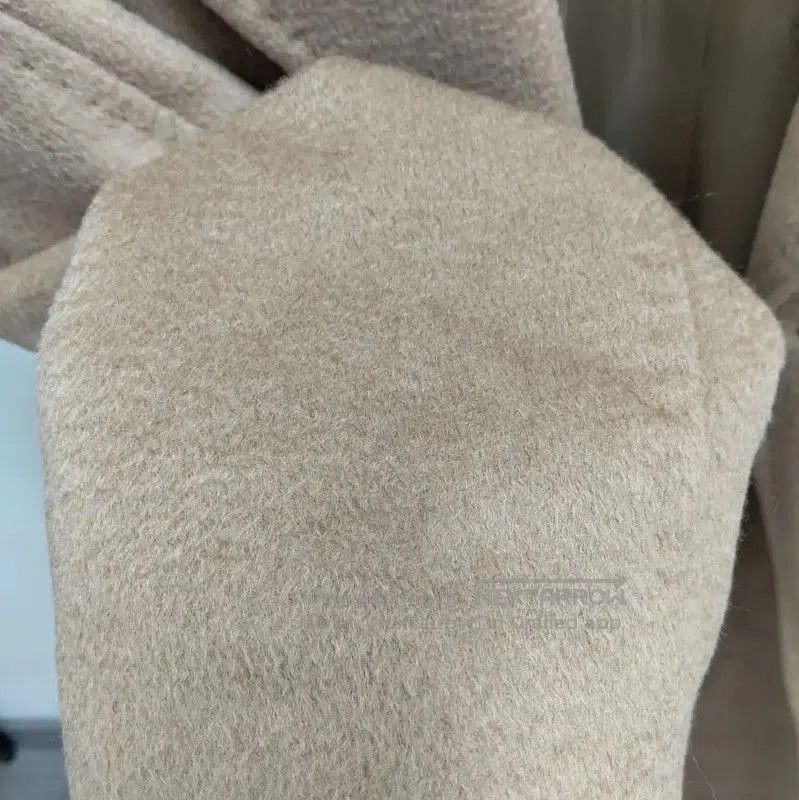 Max Mara MaxMara Elegant Long Wool Coat for Women . Size M / US 6-8 / IT 42-44 - 5 Thumbnail